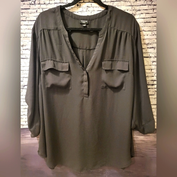 TORRID BLACK HARPER TOP - Picture 1 of 5